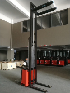 رافعة شوكية كهربائية SMITH مع منصة وقوف 1500kg 260cm